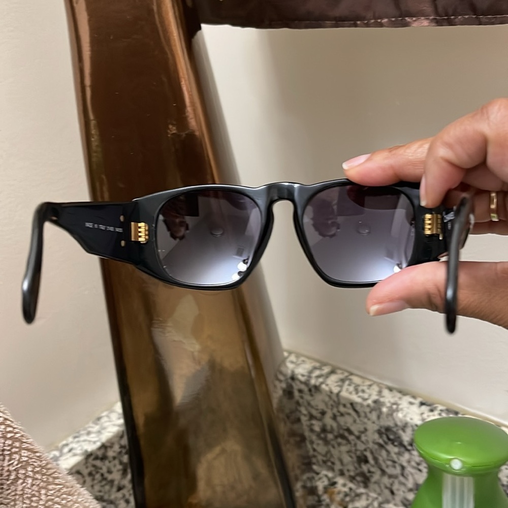Chanel vintage sunglasses - Picture 15 of 16